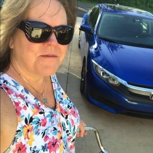 Meet your Posher, Tana